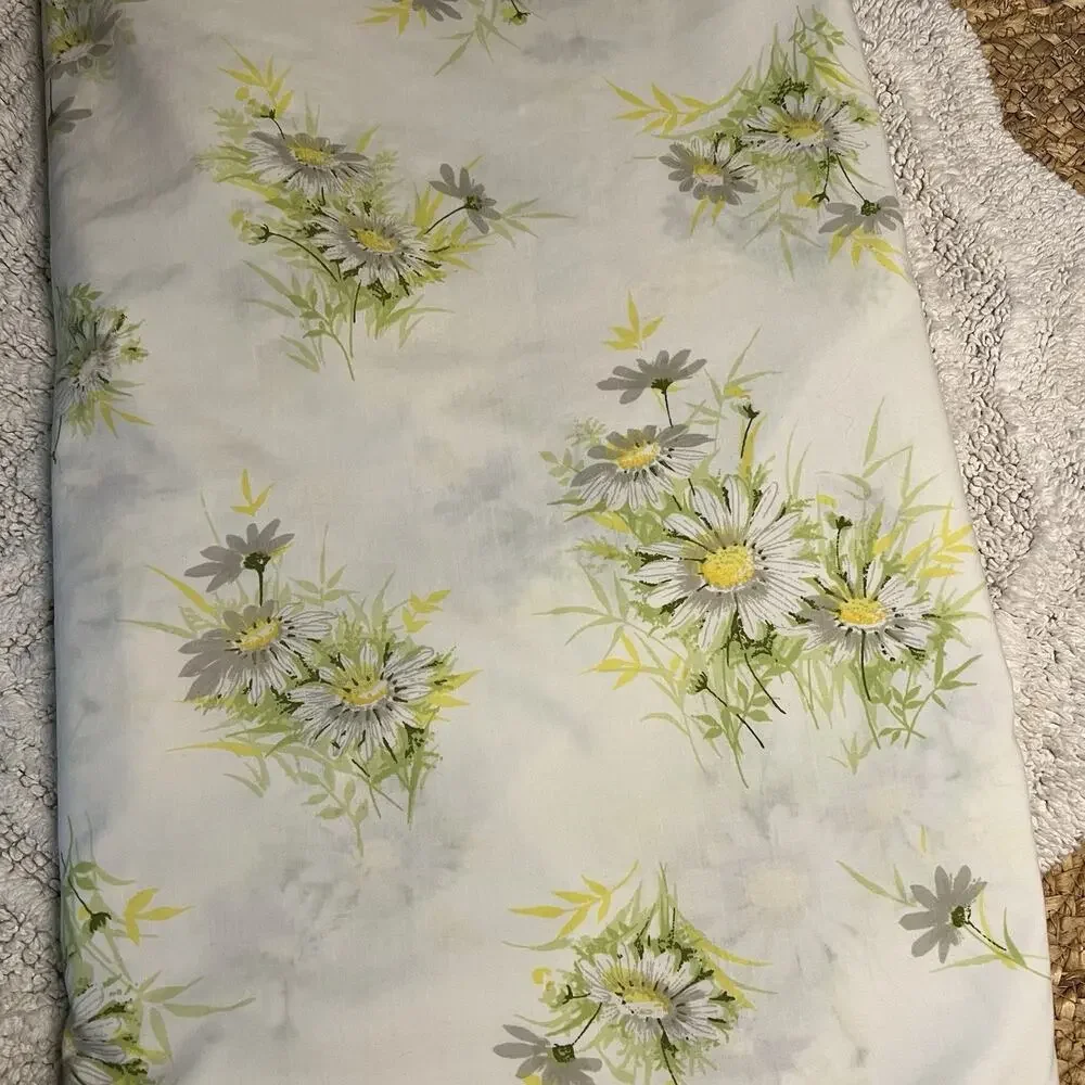 Vintage King Flat Bed Sheet Daisy Flowers Daisies Floral Fabric Yellow Green